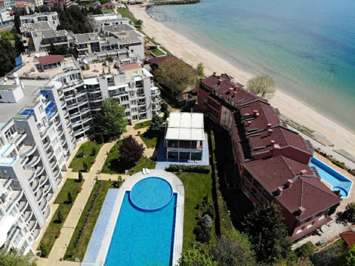 Oazis Cozy Beach Apartment Равда Екстер'єр фото