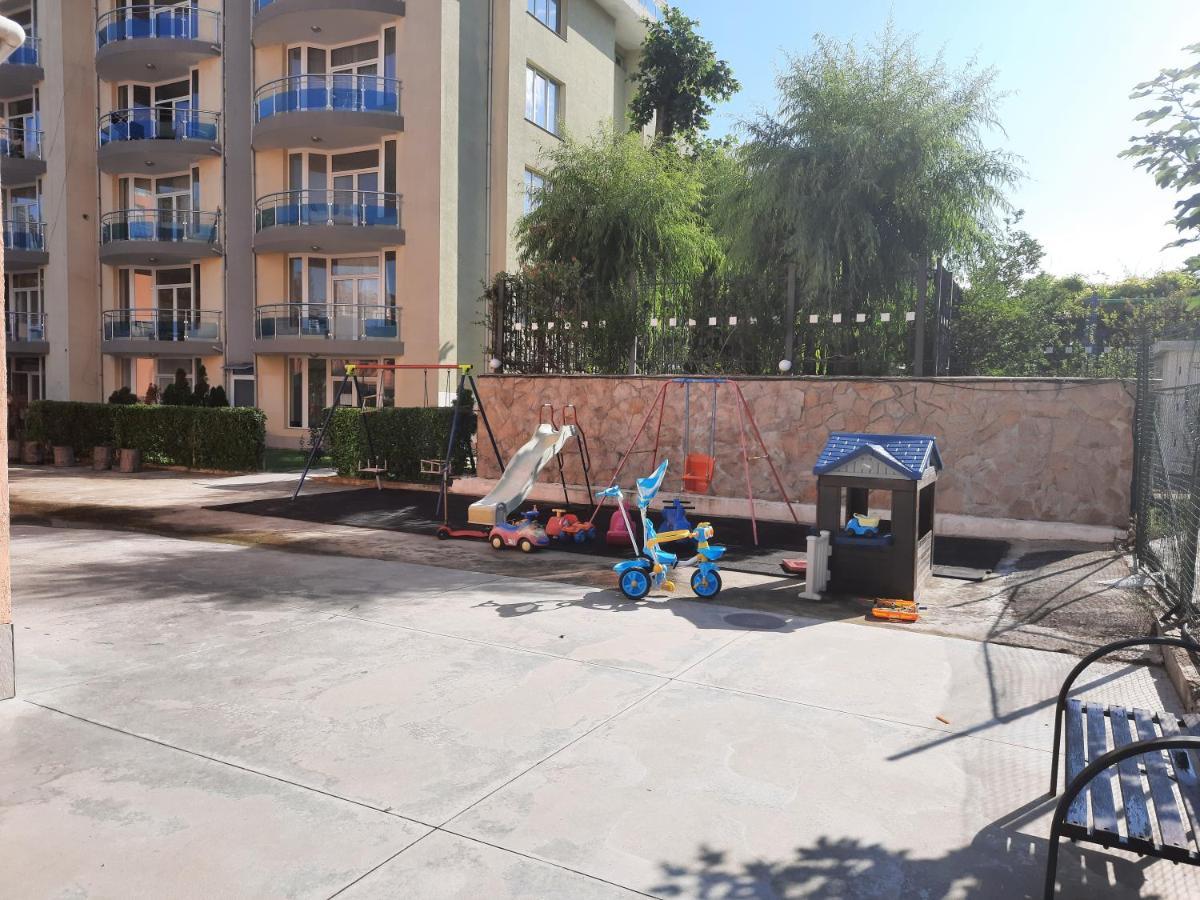 Oazis Cozy Beach Apartment Равда Екстер'єр фото