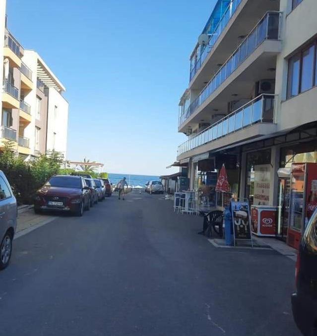 Oazis Cozy Beach Apartment Равда Екстер'єр фото