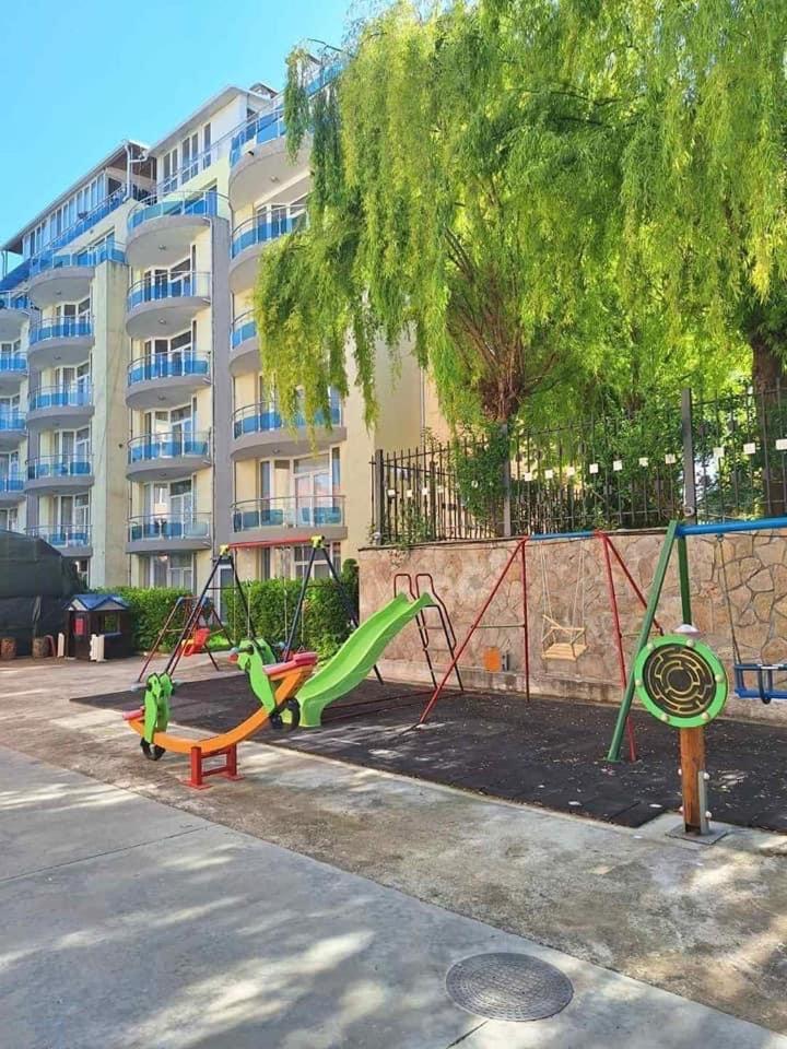 Oazis Cozy Beach Apartment Равда Екстер'єр фото