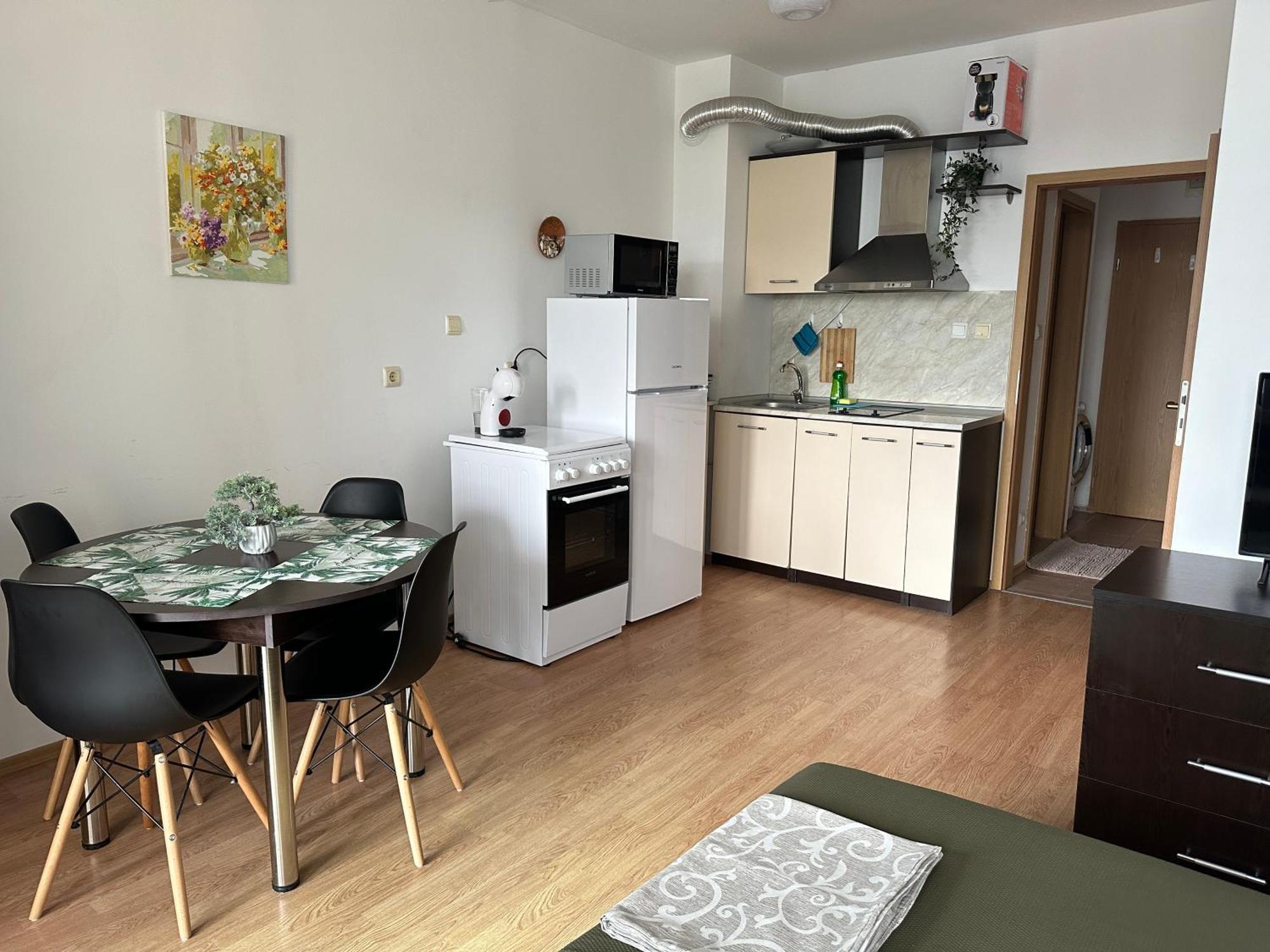 Oazis Cozy Beach Apartment Равда Екстер'єр фото